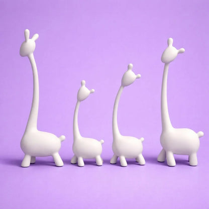 Modern Giraffe Family Figurines – Elegant Home Decor Set of 4